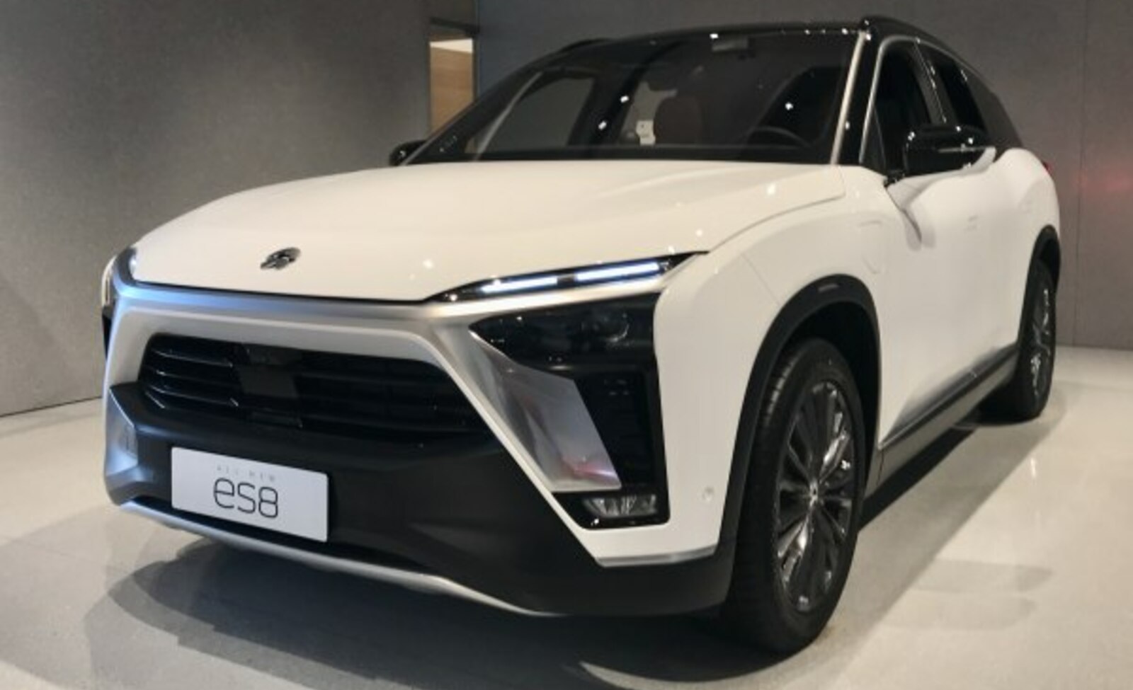 Xe SUV điện Trung Quốc NIO ES8 100 kWh (544 Hp) 4WD Electric 2021