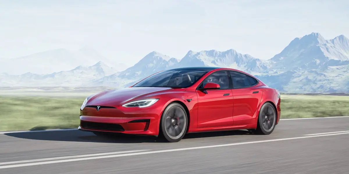 Thông tin và giá bán các dòng xe Tesla Model S